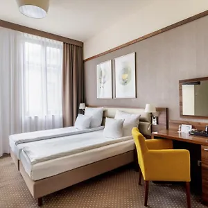**** Hotel Golden Tulip Center Polsko